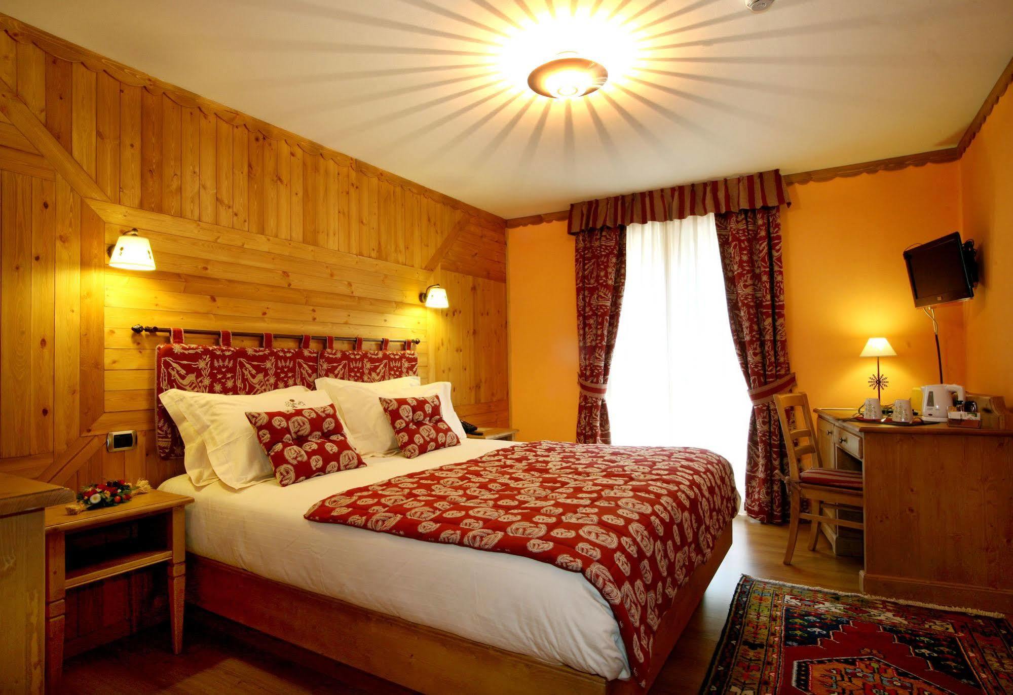 Hotel Boton D'Or & Wellness A La Thuile Exterior photo