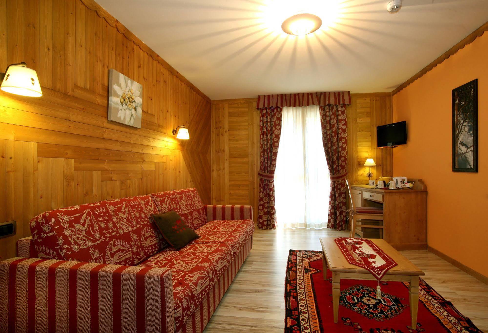 Hotel Boton D'Or & Wellness A La Thuile Exterior photo